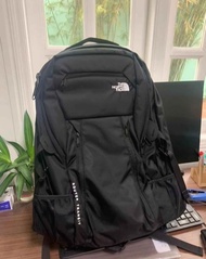 กระเป๋าเป้ the North Face 50L เหมาะหรับชายและหญิง จุของได้เยอะ ใส่โน๊ตบุ๊คได้