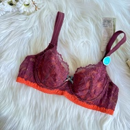  Women's Bra size Label: B70/32