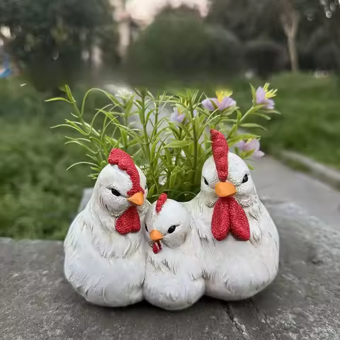 Three Chicken Statues Courtyard Farmhouse Kitchen Decoration Animal Statues Resin Handicrafts