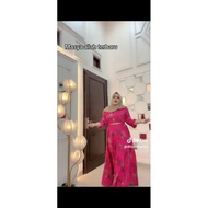 Hindi dress with full bunga