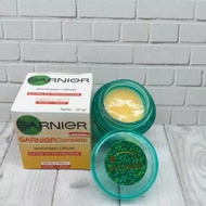 1pcs Garnier Whitening Cream Complete Krim Siang Dan Malam