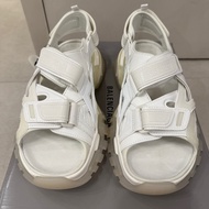 Balenciaga 白色涼鞋
