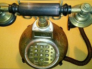 旺德復古電話機~2015年以1450元買入，古董電話機，復古電話機，電話，擺飾~復古電話機擺飾~電池室故障，當一般擺飾品販售