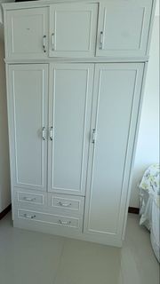全实木白色衣柜