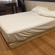 Dunlopillo Queen Mattress With Divan Set