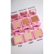 MAGIC PINKY HAUS COMPACT POWDER FOUNDATION LIGHT/MEDIUM/NEUTRAL