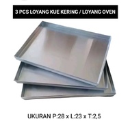 3 PCS OVEN PANS ALUMINUM CAKE PANS SIZE 28 x 23CM HEIGHT 2.5CM