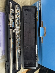Selling a 100% authentic Yamaha YFL-222 standard student flute (C-foot, covered keys, offset G)
