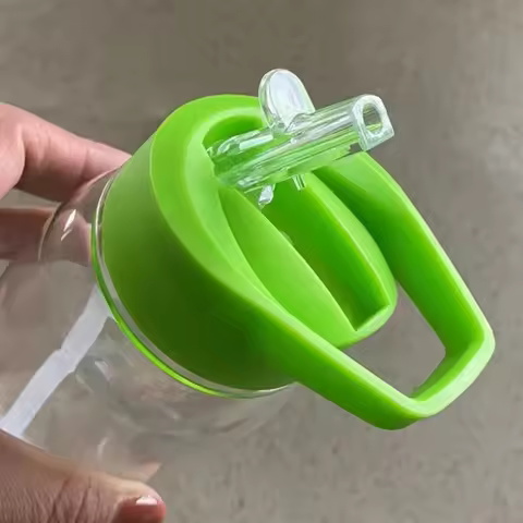 700ml Lightweight Plastic Water Bottle Travel Leakproof Drinking Bottle Outdoor Sport Water Bottle W