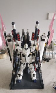 Bandai PG獨角獸連Bandai正品全裝備（已砌）