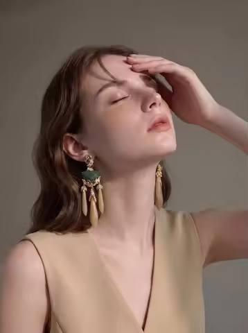 High-quality, luxurious, vintage-style premium tassel earrings studs clip-ons