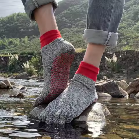 5 Toe Crew Socks New Anti Cut Anti Puncture Outdoor Hiking Men Socks Sports For Five 5 Finger Toe Sh