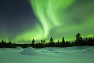 【歐若拉追尋】挪威芬蘭瑞典 極光屋、冰湖漂浮、帝王蟹、雪上摩托車10日