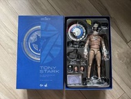 清貨特價 二手 Hottoys MMS273 Iron Man 2 Tony Stark Arc Reactor Creation Ver 鐵甲奇俠 Ironman