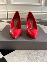 Alexander McQueen 紅色漆皮亮面金屬細頭高跟鞋 EU36