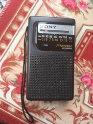 Sony AM/FM 早期口袋式收音機