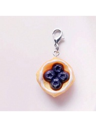 藍莓塔樹脂鑰匙扣裝飾品，採用拉鍊拉環和彈簧扣設計，日常裝飾吊飾