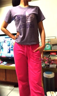翻玩愛迪達adidas紫色短袖 T shirt 材質非常好.尺寸S號.降150