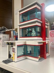 Lego 醫院（建築物內可著燈）