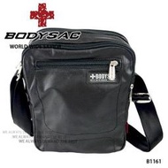 黑色過膠帆布機能性小側背包  AMINAH~【BODYSAC B1161】