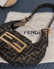 Fendi cookie hobo shoulder bag 老花logo 曲奇包 牛角新月腋下包 單肩手提袋 迷你mini 棕色 8BS065-AKMO-F0A6E 全新正版正貨
