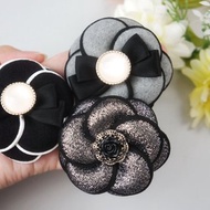 H1-多功能胸針-胸花髮夾側夾衣服配件花朵蝴蝶結類 山茶花