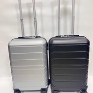 全新簡約款旅行喼 行李箱 luggage  20吋 24吋 28吋黑色 銀色 米白