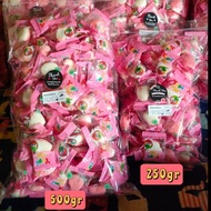Yupi Kiloan 500 Gram Original Yupi Strawberry Kiss / Permen Anak/ Permen Yupi/ Permen / Perman Lebar