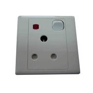15A 1 Gang Switched Socket Outlet Round Pin Wall Switch Socket White (Urbanware)