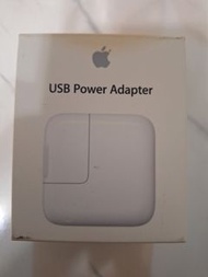 全新 Apple USB Power adaptor/I Phone 4 Dock