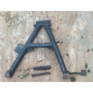 Pulsar 220 motorcycle center stand..must be longened.