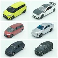 Pre owned Tomy Tomica Toyota estima diecast steel besi loose accessories vehicle die-cast japan sport car miniature