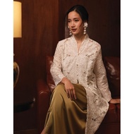 Eclat Fiora kebaya/