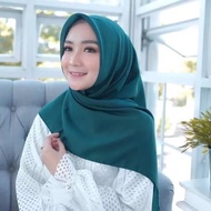 KERUDUNG SEGI EMPAT / HIJAB SEGIEMPAT BELLA SQUARE / HIJAB INSTAN