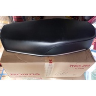 [Honda Genuine] Tmx155 Dual Seat Assembly