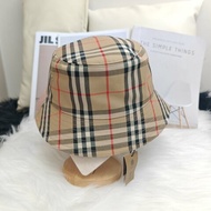 Burberry 經典格紋漁夫帽