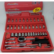 Socket wrench set 46