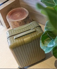 rimowa essential cabin hand carry size 21