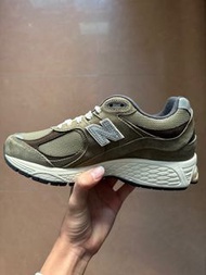 New Balance 2002RHN Olive Brown