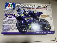 Italeri Honda RC211V MotoGP 2003 模型套件