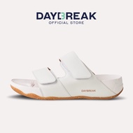 Daybreak Softwood Leather Natural White รองเท้าแตะ แบบสวม หนังแท้ สีขาว นุ่มสบาย ผู้ชาย ผู้หญิง