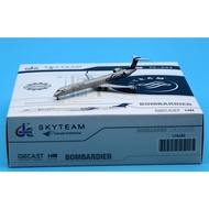 LH4406 Alloy Collectible Plane Gift JC Wing 1:400 Garuda Indonesia "SkyTeam" Bombardier CRJ-1000 Die