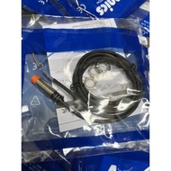 Autonic cylindrical proximity sensor PR12-4AC
