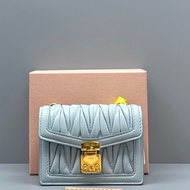 miumiu繆繆藍色鏈條零錢包/11*8*3.5cm/.無附件