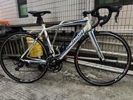 Merida 公路車 鋁架碳叉 |SHIMANO 105 變速套件| WH-R501 鋁拎 |