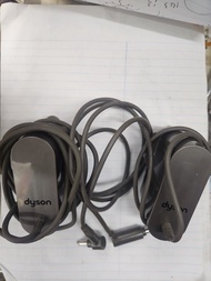 Dyson 充電器