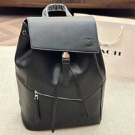 男生包包 LOEWE包包 羅意威雙肩包 翻蓋抽繩包 puzzle幾何拼接雙肩後背包 商務休閒包 運動包 旅行包 時尚通勤男包 大容量電腦包 黑色真皮男包 皮質背包男 bacpack牛皮旅行包 單肩包 
