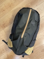 Arcteryx arro22 聯乘