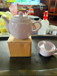 粉紫色  陶瓷  茶壺茶杯 組。泡茶  收藏擺設。未使用