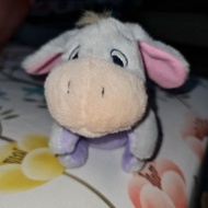 boneka Eyore tempat sesuatu disney